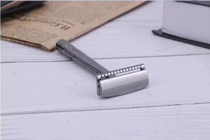 Yaqi Katana /Globe Trotter Single Edge Razor